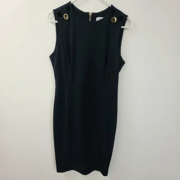 DRESS - Picture 1 of 4